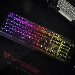 Roccat Vulcan 120 Amio Wired Keyboard 