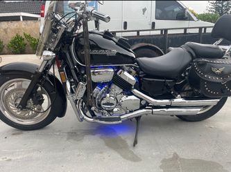 1998 Honda Magna