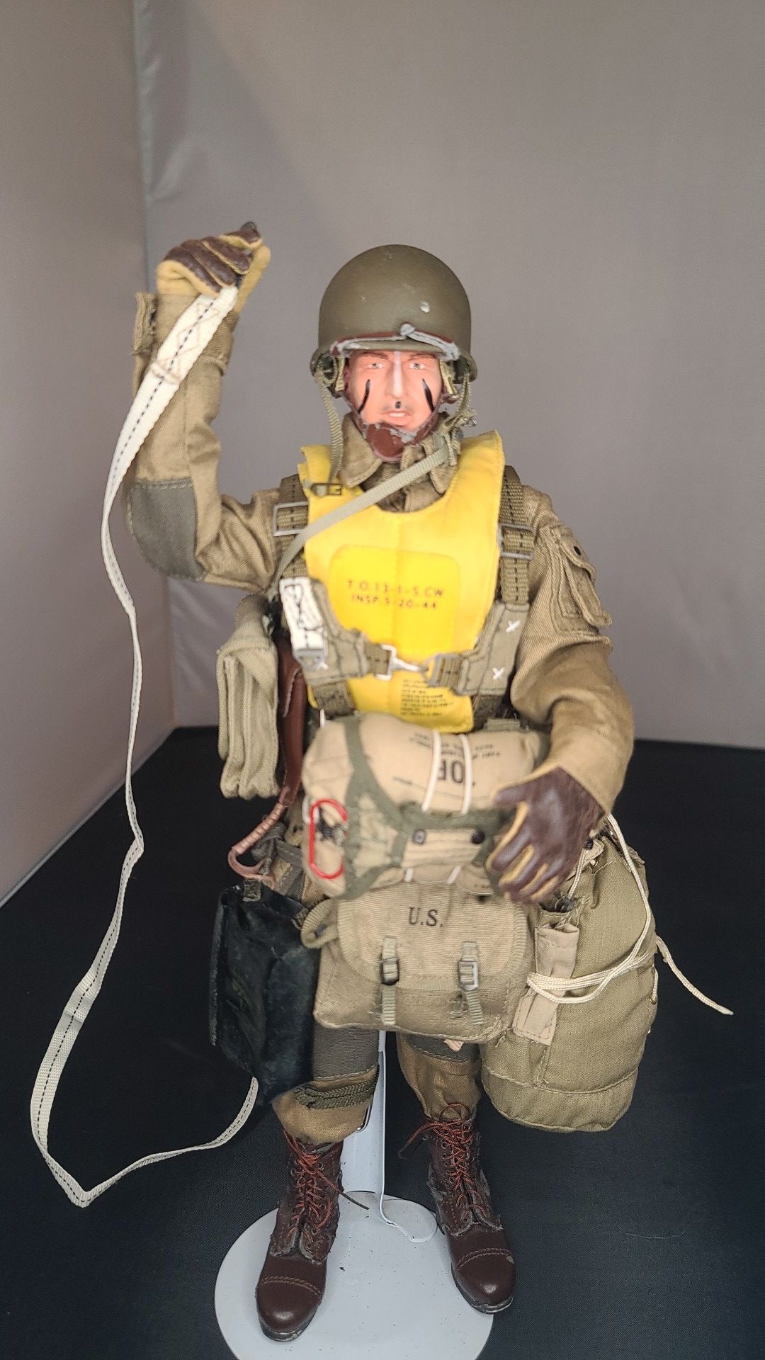 WW2 DID Paratrooper 1/6 scale action figure