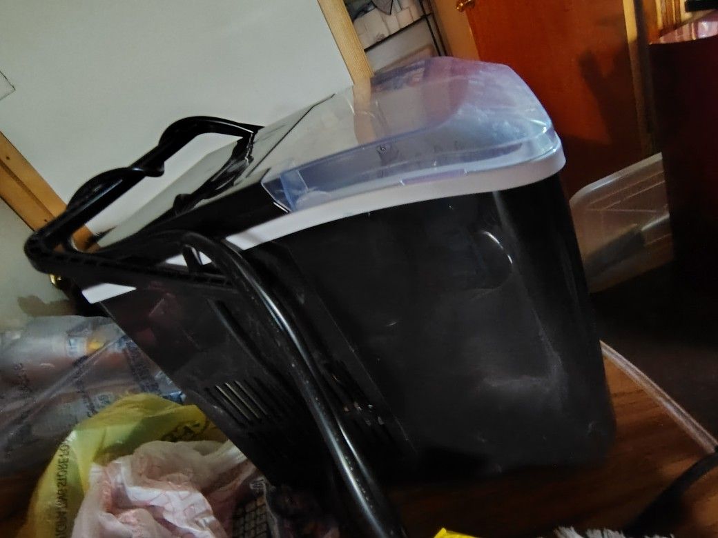 Ice Maker