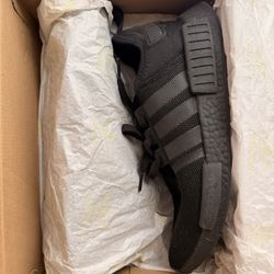 Adidas NMD Triple Black 11