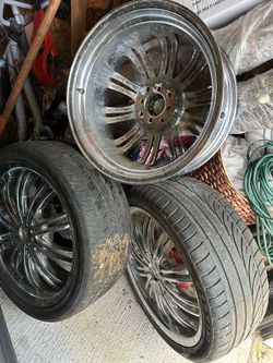 225/40/R18 4 Rims AVE