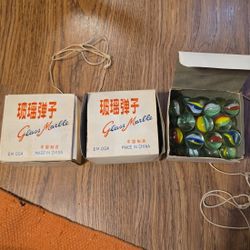  Vintage 1970s GM004 Glass Marbles – Made in China – Original Box – 1-inch Shooters
