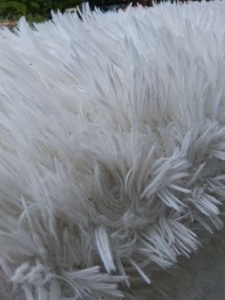 Beautiful white rugs 7ft. by  6ft. 2 rugs for  sale  $60