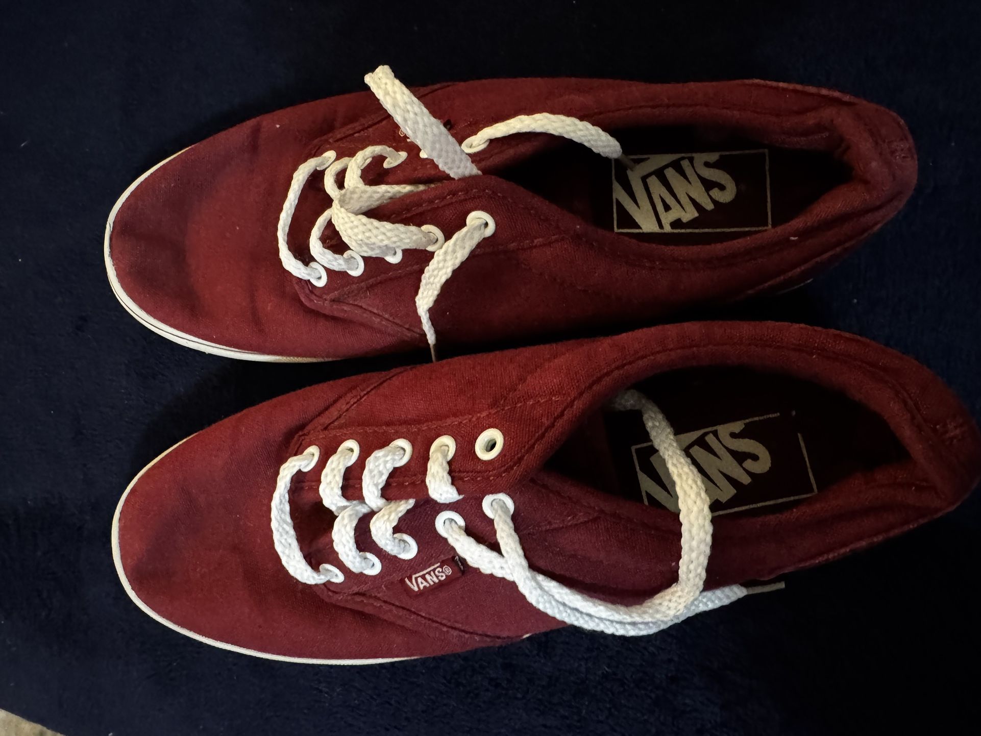 Vans Women’s Size 6.0 Burgundy Shoes