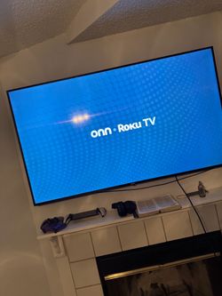 65 inch Roku smart tv