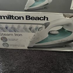 Hamilton Beach Steam Iron with Retractable Cord – Stainless Steel Soleplate