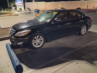 Hyundai Genesis Black 4-Door Sedan