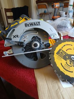 20v Rx dewalt Brushless Circular Saw 7 1/4 lnch dcs 590 new Only Tool