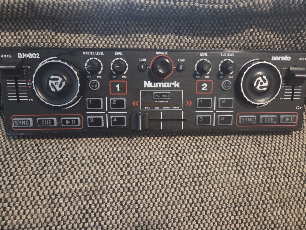 NUMARK DJ 2 GO 2 SERATO