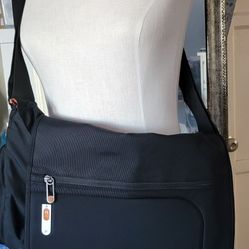 Jansports Computer Shoulder Carrier 