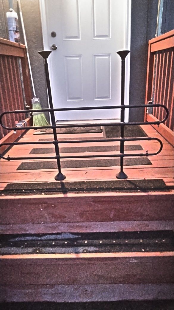 Behind Seat Barrier (Adjust To Fit)