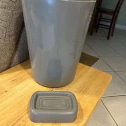 Bathroom Garbage Can And Soap Dish