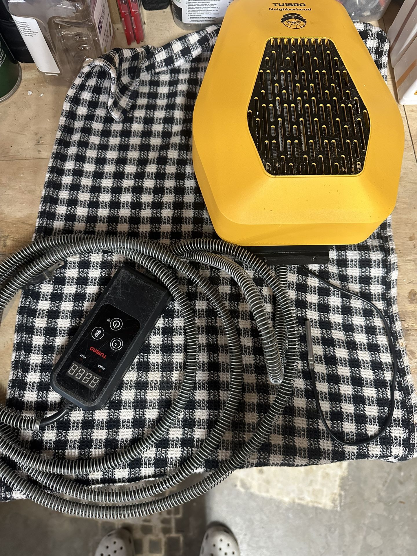 Neighborhood Dog House Heater