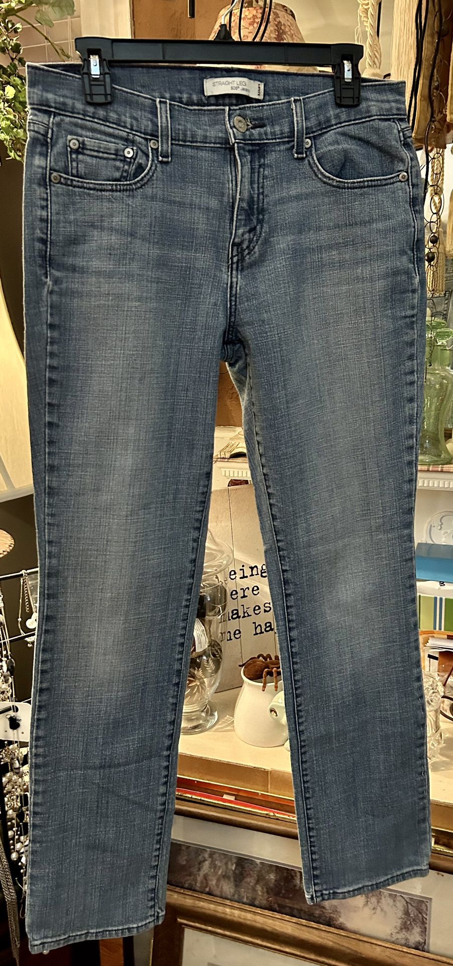 Ladies Size 8,  Levi’s 505 With Stretch 