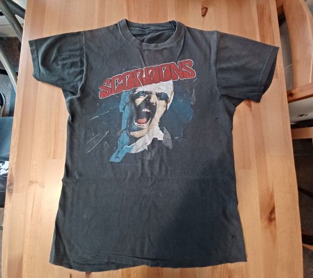 Genuine Vintage Original Scorpions Blackout (1983) Concert/Tour Shirt 
