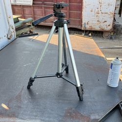 Maxwell Tripod For Camera