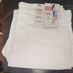 Signature LEVI Strauss BERMUDA SHORTS