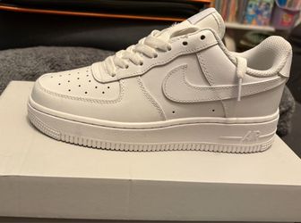 Nike Air Force 1 Size 7 NEW IN BOX