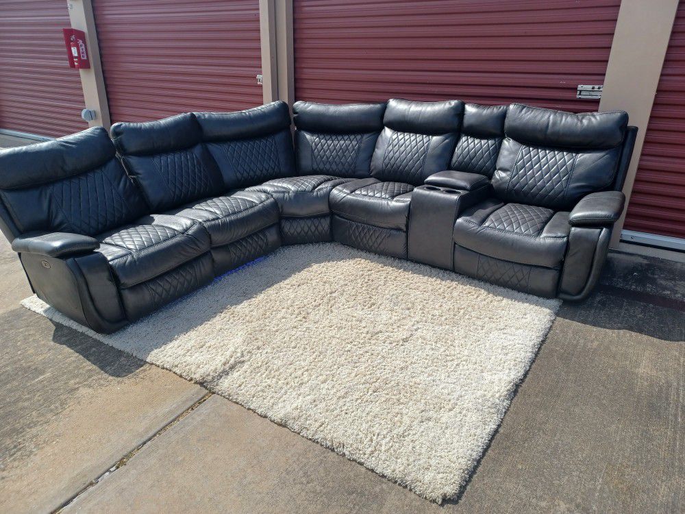 Free Delivery 🚚 Huge Gray Leather Electric Reclining Sectional Sofa