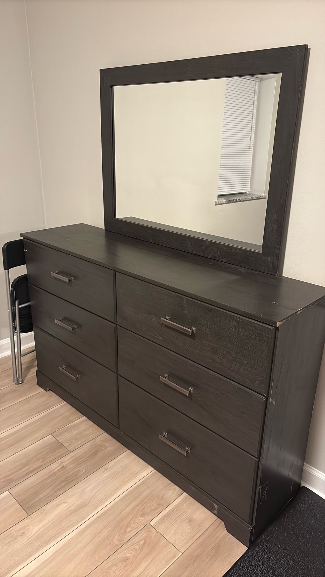 Tv, Dresser, Entertainment Center, Coffee Table, Dining Table With Chairs, Couch