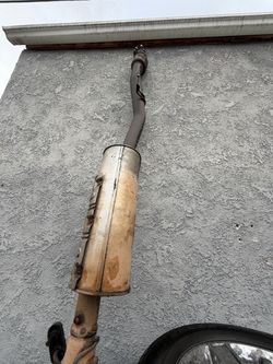 Exhaust Muffler with Pipe