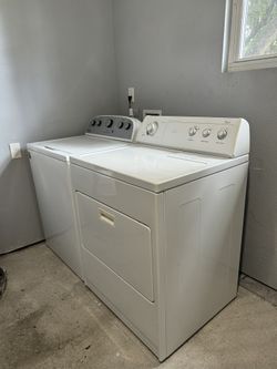 Whirlpool Washer And Dryer Set