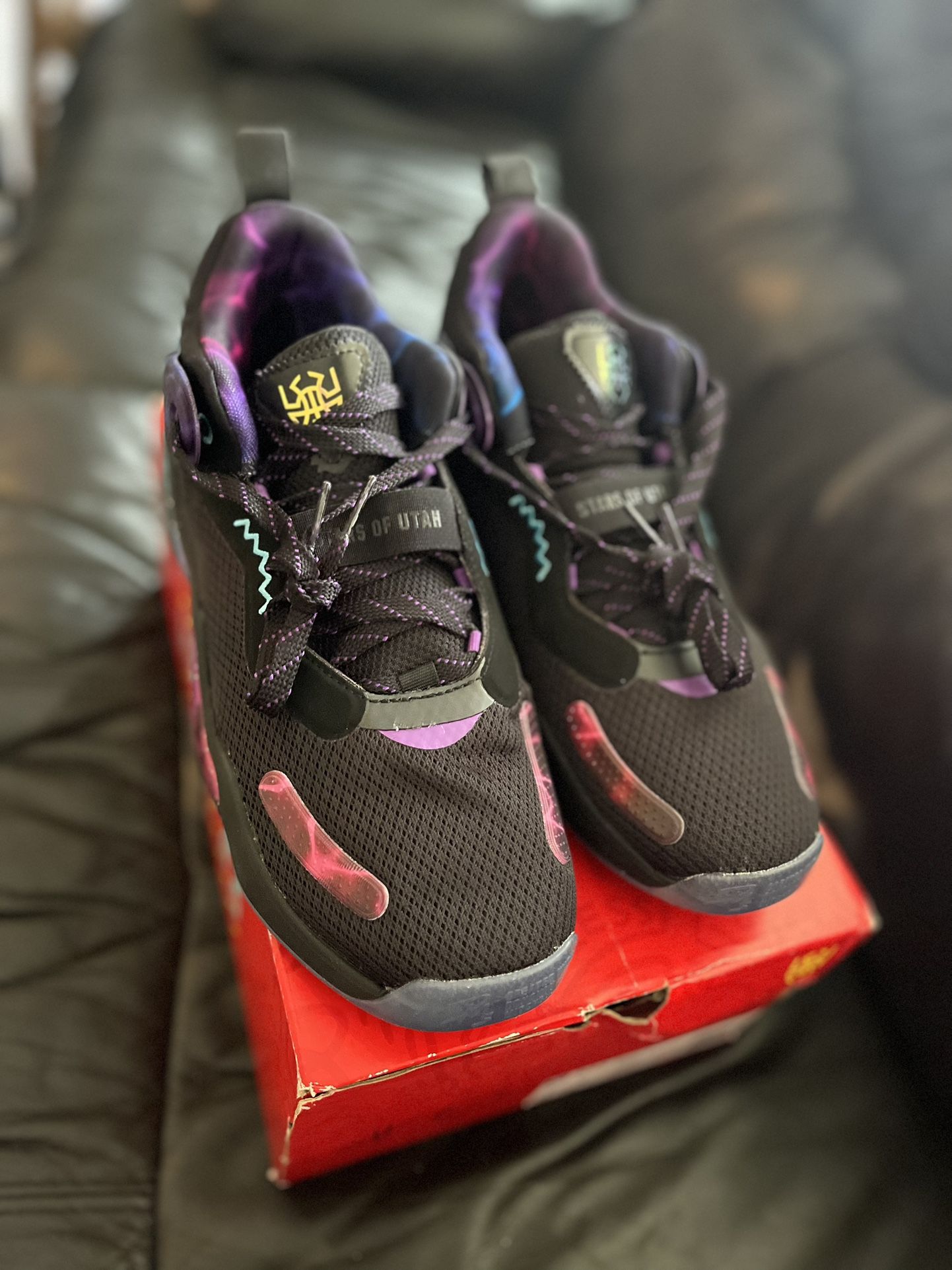 Donovan Mitchell Issue 3 Basketball Show Men’s 7