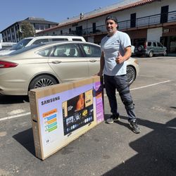 55 “ Samsung Smart 4K UHD HDR CRYSAL TV