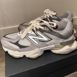 New Balance 9060 Size 9 Men’s / Size 10.5 Women’s 
