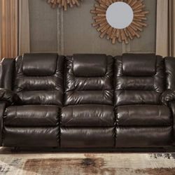 [SPECIAL] Vacherie Chocolate Reclining Sofa

