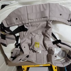 Líllé Baby Carrier