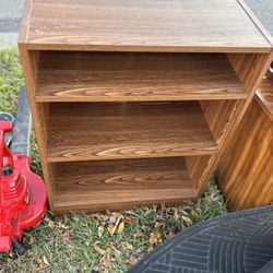 Nice bookshelf pick up Mequon, Wisconsin or $20 delivery Milwaukee Mequon area