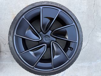 Model 3 Perelli Tires and OEM rims