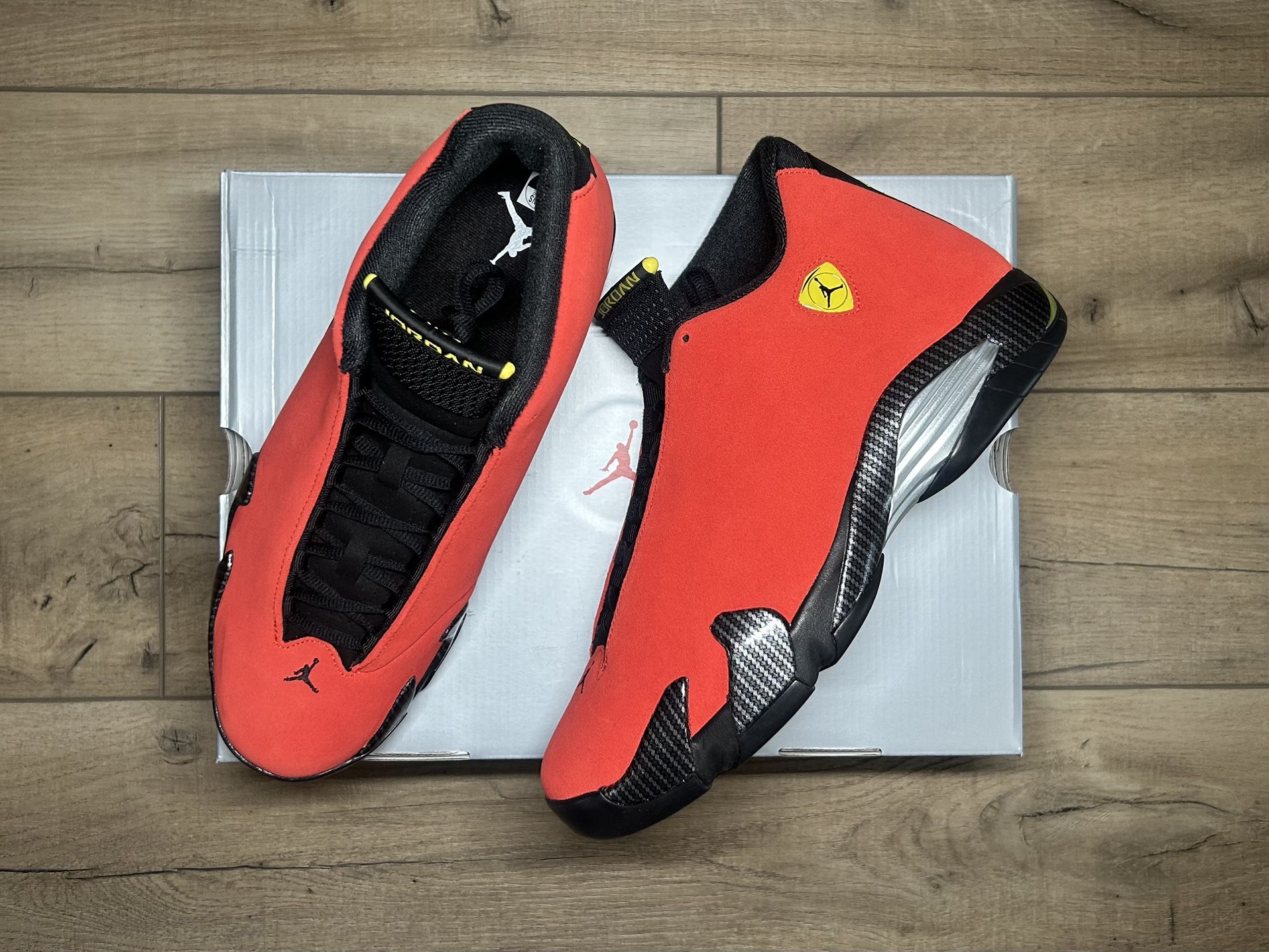 Air Jordan 14 Ferrari