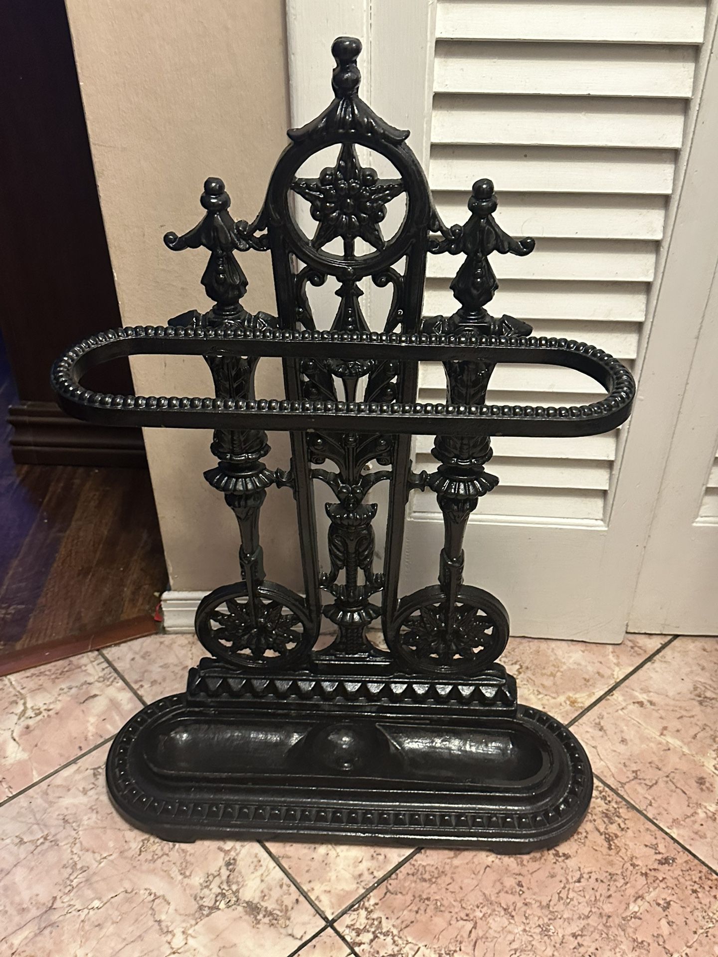 Pre-owned Cast Iron Umbrella Stand Rack With Drip Tray