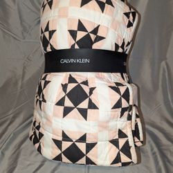 Calvin Klein Comforter/Blanket 