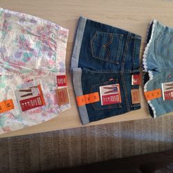 3 New Girls Youth Levi's Denim Shorts