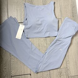 Light Blue-Gray Alo Alosoft Set (Tank + Flare Leggings)- L