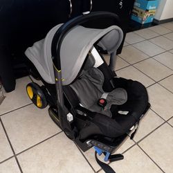 Doona Infant Stroller W/ Base 