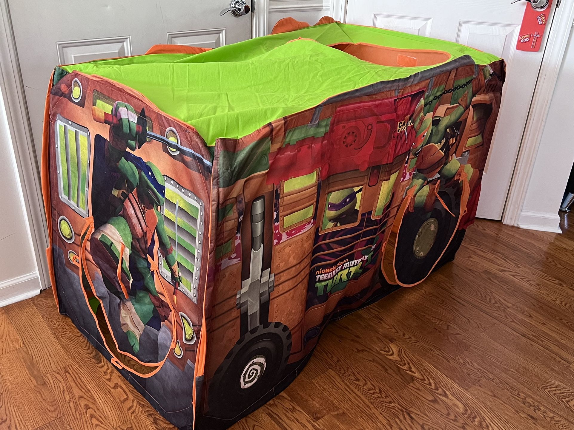 Ninja Turtles play tent