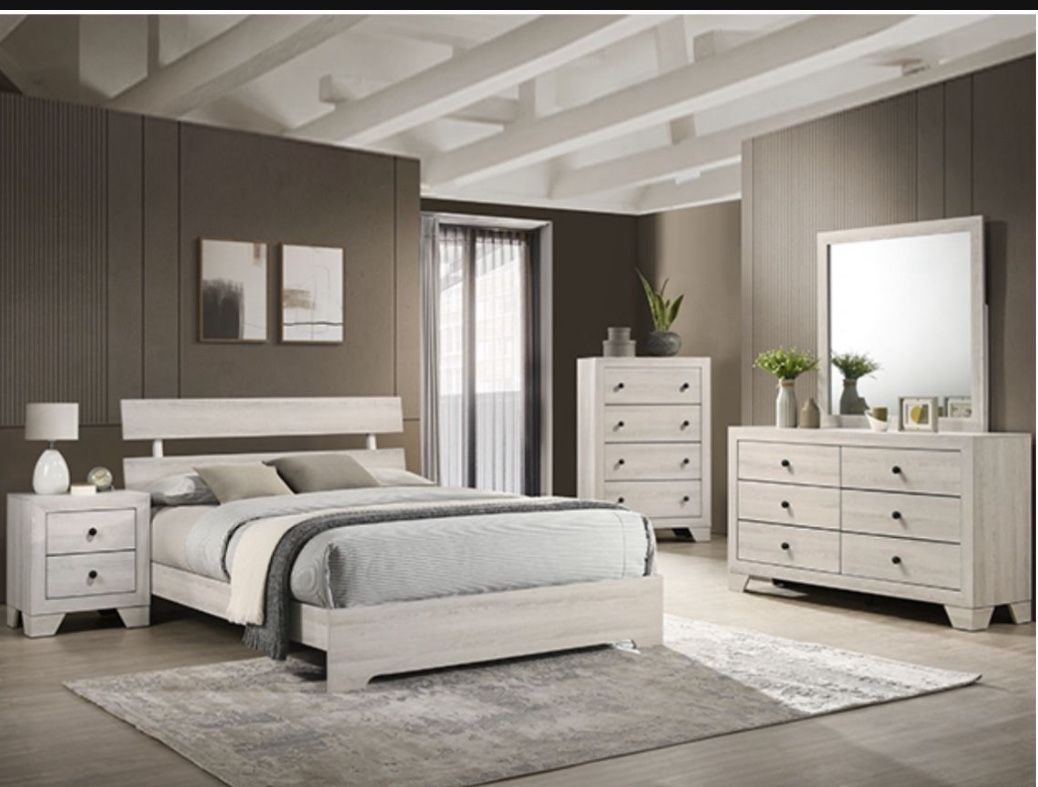 4- Pc Bedroom set Dresser,Mirror Nightstand (1) Queen size bed frame Not including Mattress and Box Sp
