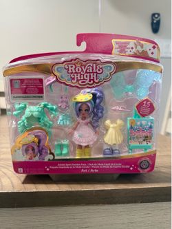 Royale High 3” School Spirit Fashion Pack: Art - Light Series 1-1 Figure with 15 Accessories - Wings