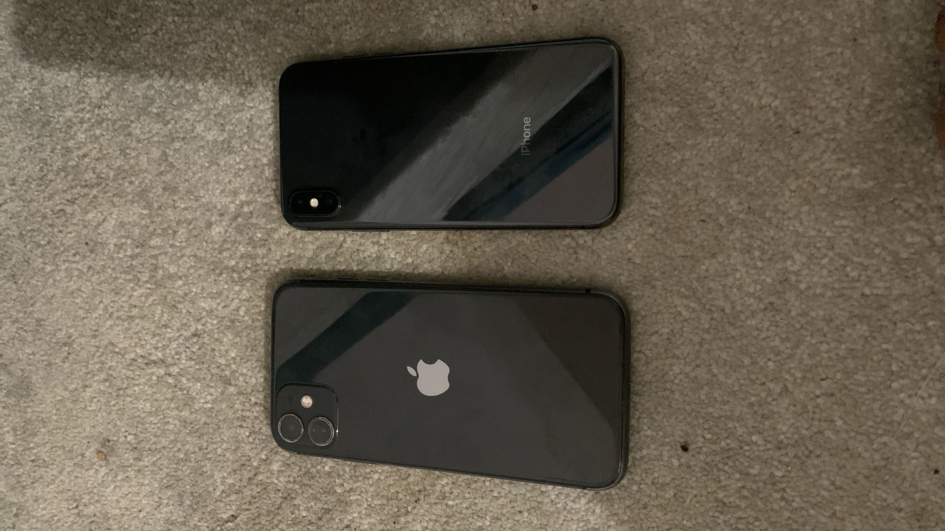 iPhone XS iPhone 11 And Android Phone