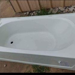 STERLING

Performa 5 ft. Left Drain Rectangular Alcove Soaking Tub with  Fiberglass29x60