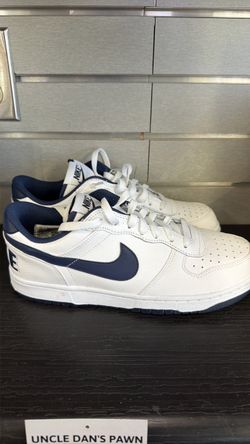 Nike Men’s Size 10