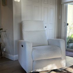  Nurture chair - Gliding Rocker. 