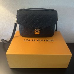 Louis Vuitton Pochette Black And Gold Bag