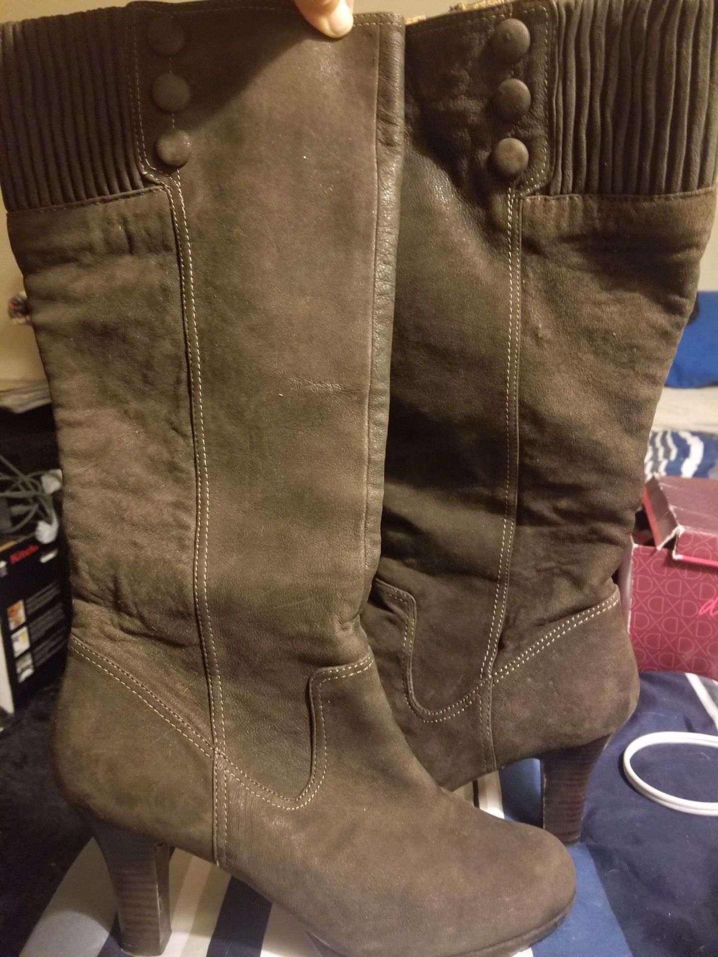 Sofft suade boots size 10