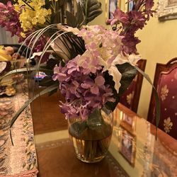Flower Decore With The Vase 